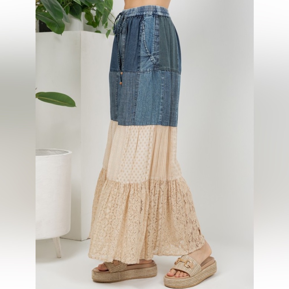 YTS8–Elegant Denim and Lace Flare Jeans - Picture 2 of 4